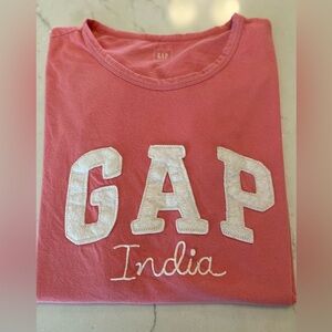 GAP Coral Pink Tee with Cream Sewn-on Logo and Stitched India